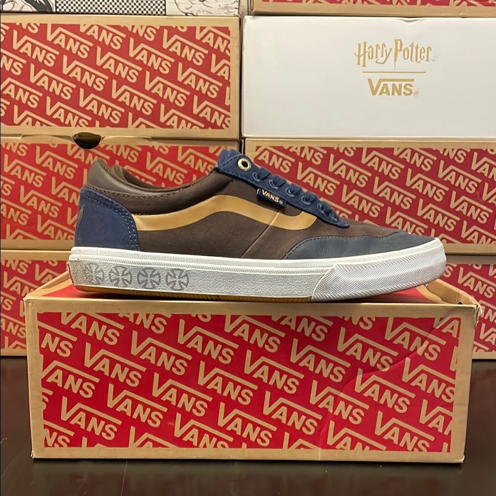 SOLD Vans Gilbert Crockett (Independent) Dress Blues